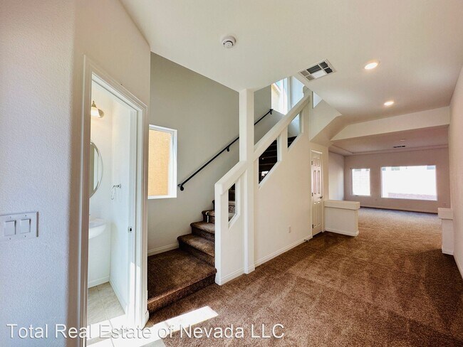 Building Photo - 4 br, 3 bath House - 7751 Bellenden St,