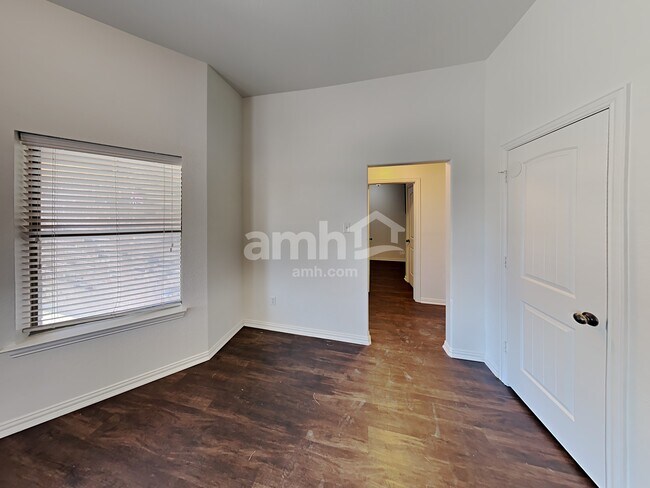 Foto del edificio - 101 Westend Ln