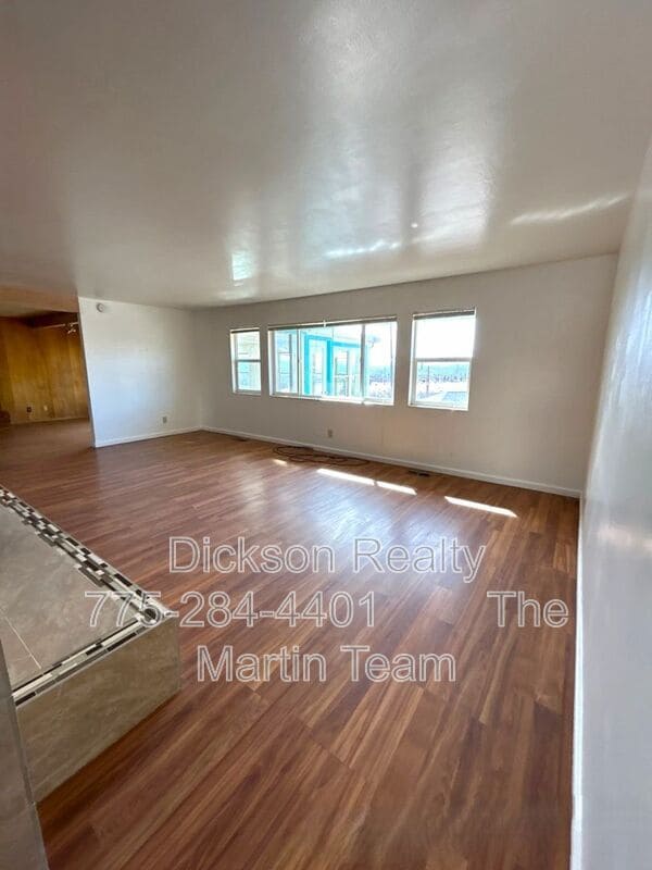 Building Photo - 3200 Lodestar Ln