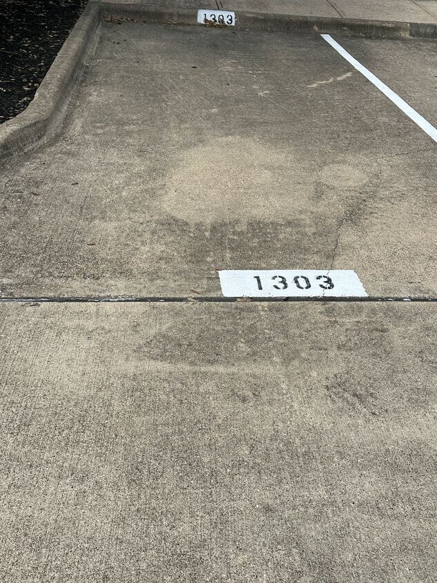 Building Photo - College Station - 2 Bed / 2.5 Bath / 2 story in River Ridge Townhomes