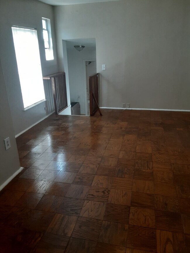 Foto del edificio - 1206 Broadway St
