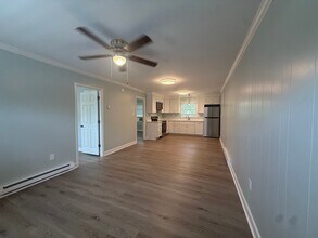 Building Photo - 120 N Pinewood Dr