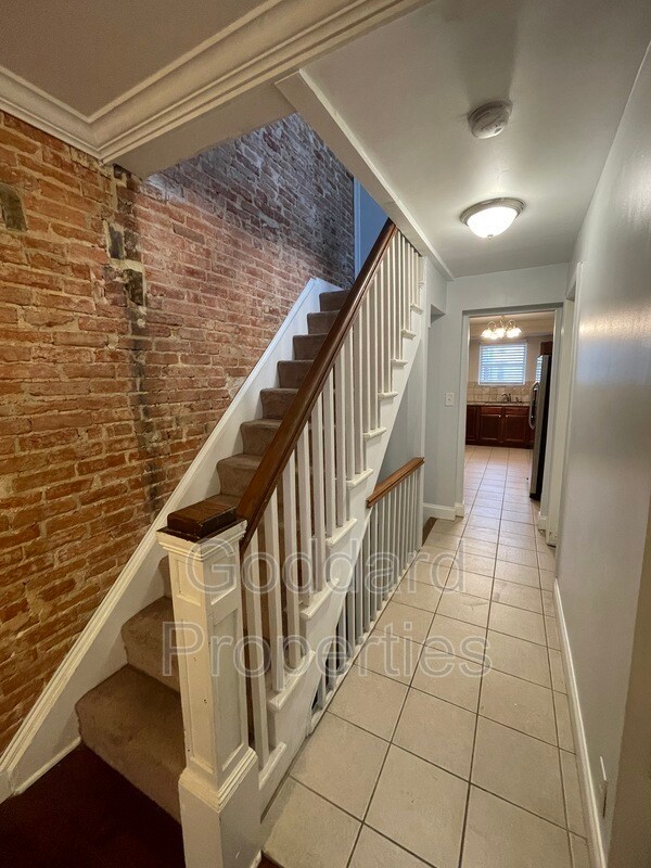 Building Photo - 228 S Madeira St