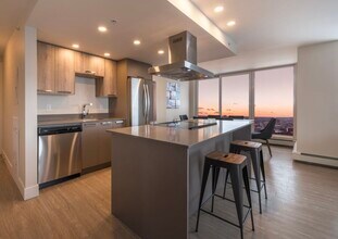 Building Photo - 5633-5633 Fenwick St