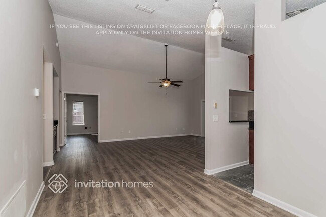 Foto del edificio - 6151 Jonquil Ct