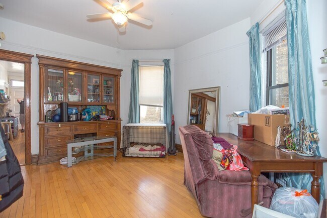 Foto del edificio - 3620 N Hermitage Ave