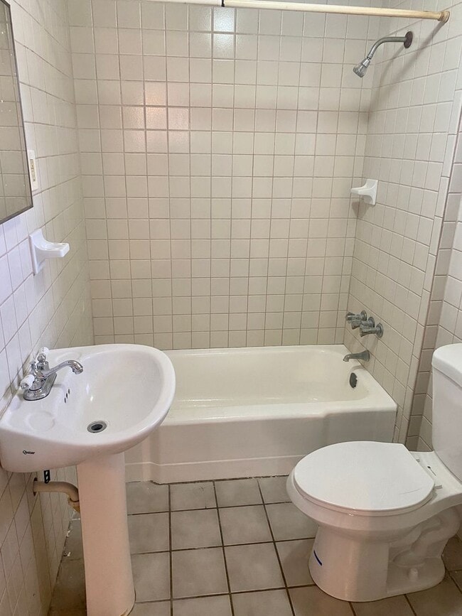 Foto del edificio - Amazing, Private 1/1 Located In Clearwater