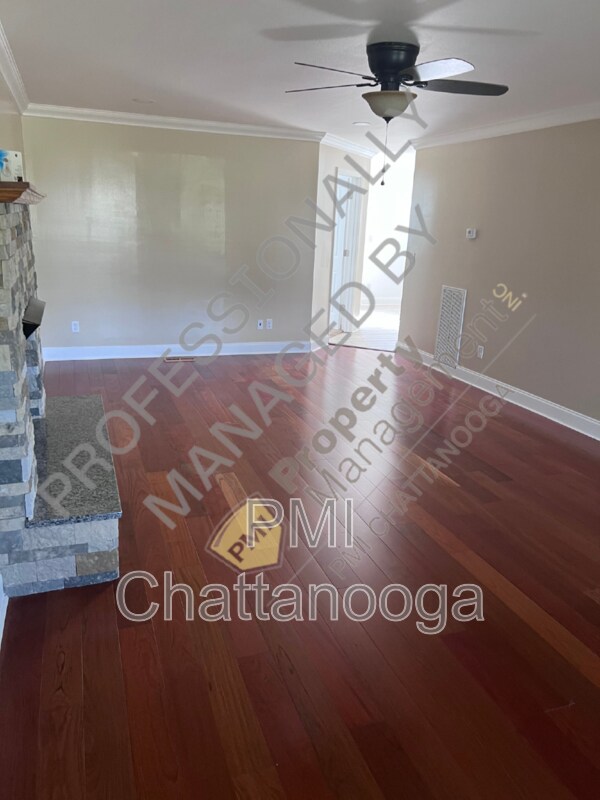 Building Photo - 97 Spring Valley Ln
