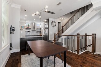 Building Photo - 6759 Highclere Manor Ln