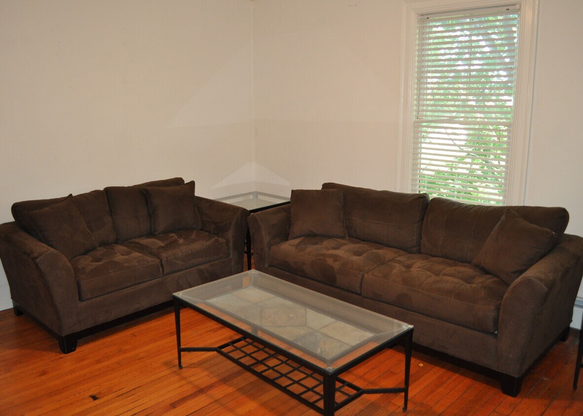 102 Highland Pl, Ithaca, NY 14850 Apartments in Ithaca, NY