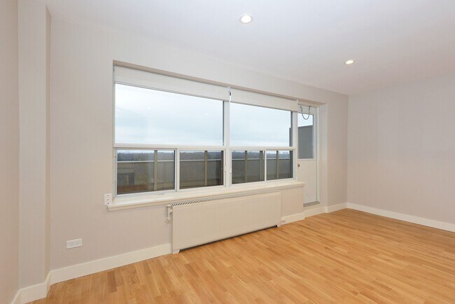 Building Photo - 111 Lawton Blvd