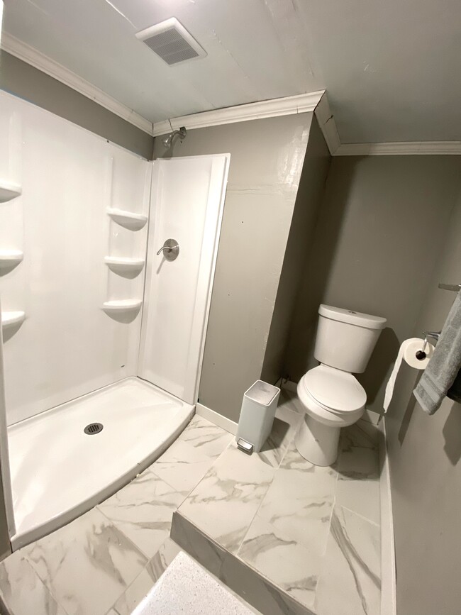 Private Bathroom - 216 S 40th St