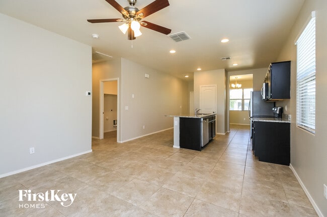 Foto del edificio - 11427 E Wallflower Ln