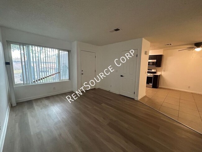 Foto del edificio - 2 Bedroom 1 Bathroom unit in Lancaster jus...