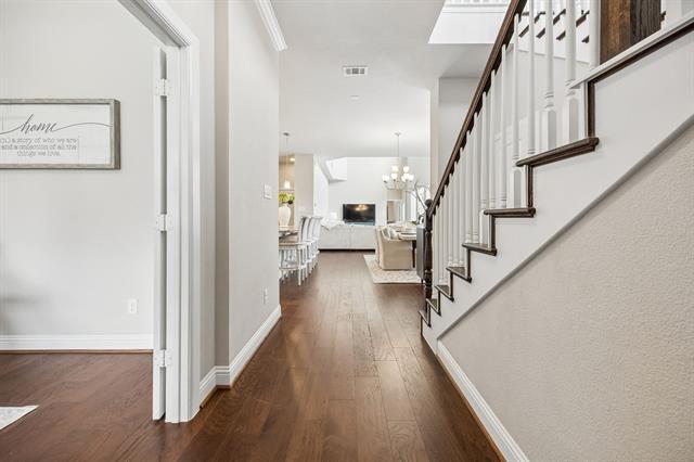 Foto del edificio - 1800 Roundtree Cir W