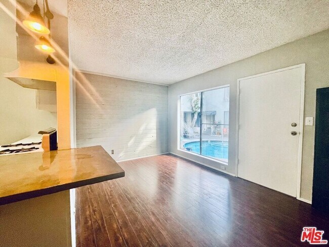Foto del edificio - 941 N San Vicente Blvd