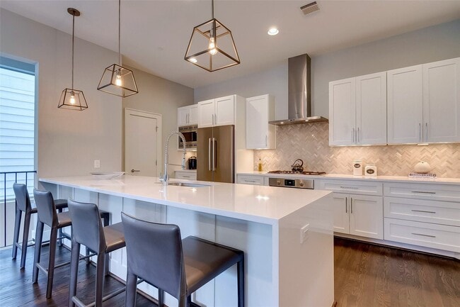 Building Photo - 1914 Maryland St