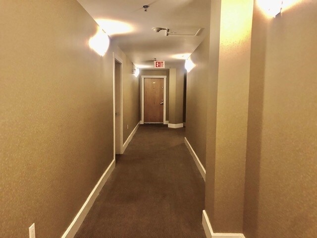 Foto del edificio - 1100 Clinton St