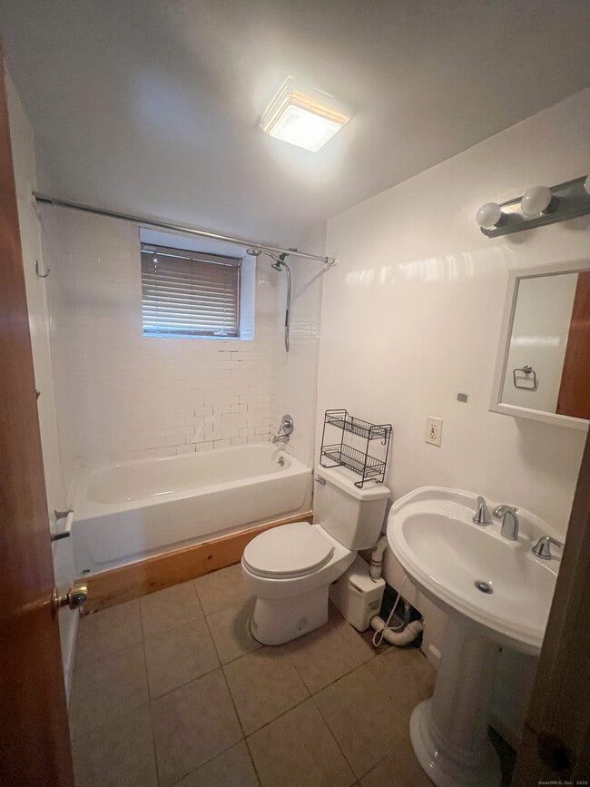 Foto del edificio - 325 Lafayette St