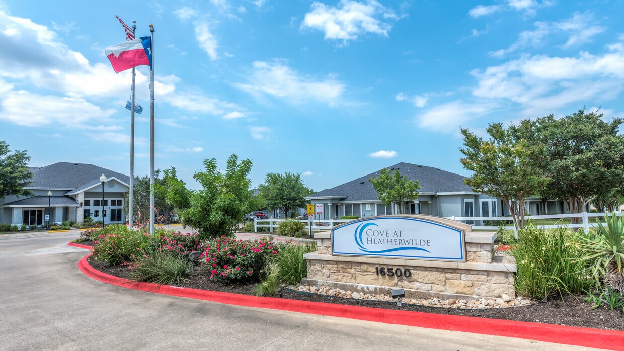 The Cove at Heatherwilde Apartments Pflugerville, TX