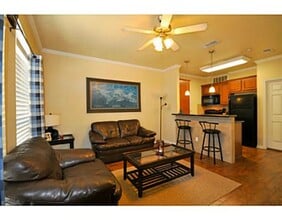 Building Photo - AUGUST 2026 PRE-LEASE! Spacious 1 Bed, 1 B...