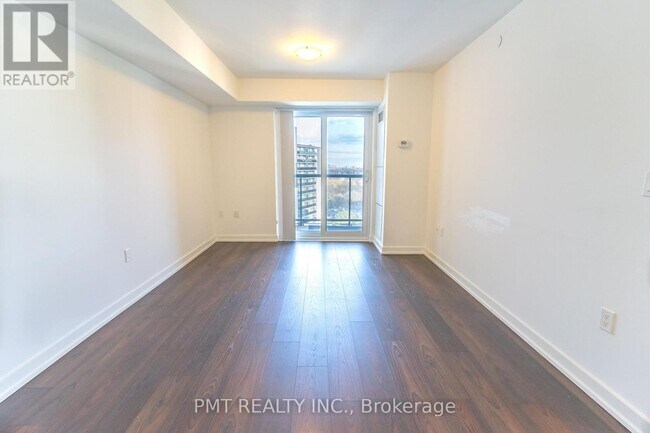 Photo du bâtiment - 1346 Danforth Rd