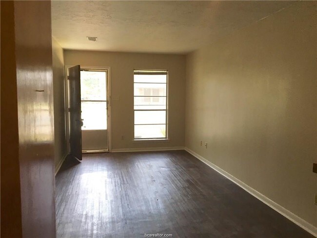 Building Photo - 3919 Olive St