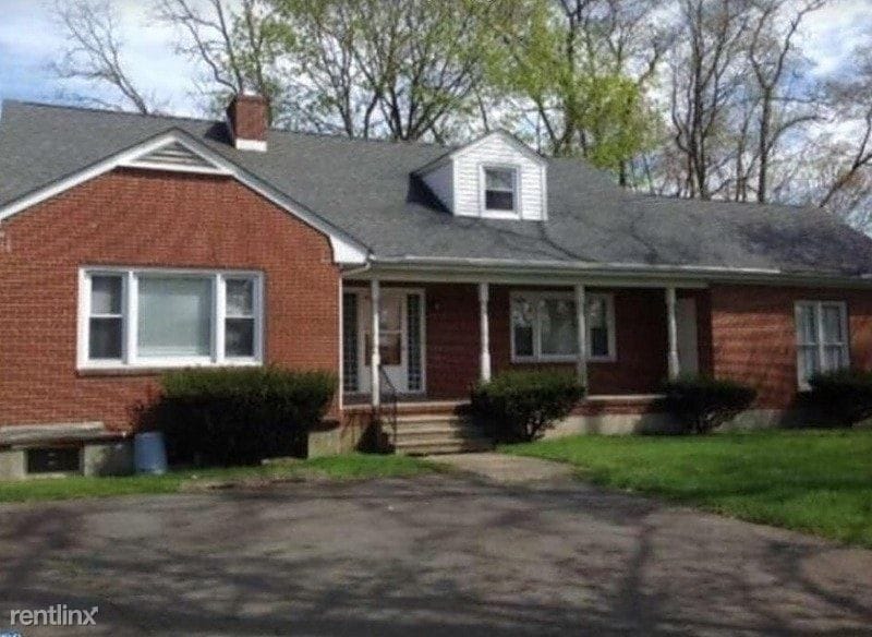 Primary Photo - 3853 Quakerbridge Rd