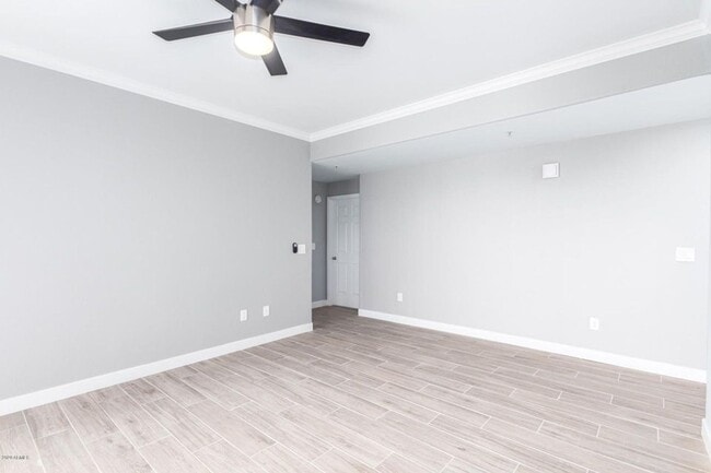 Foto del edificio - 3 bed remodeled  Old Town condo w/garage