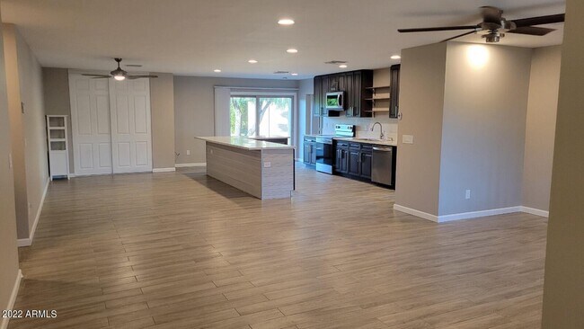 Foto del edificio - 4902 E Tierra Buena Ln