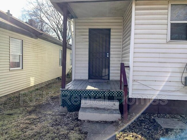 Photo - 1827 Olive St Apartment