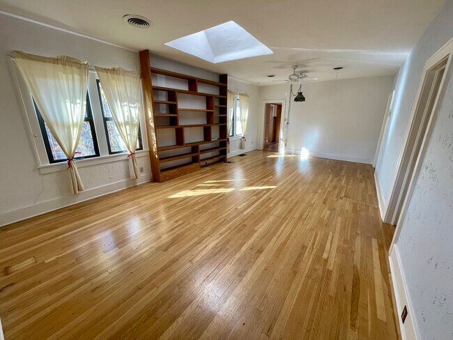 Building Photo - Girard UNM