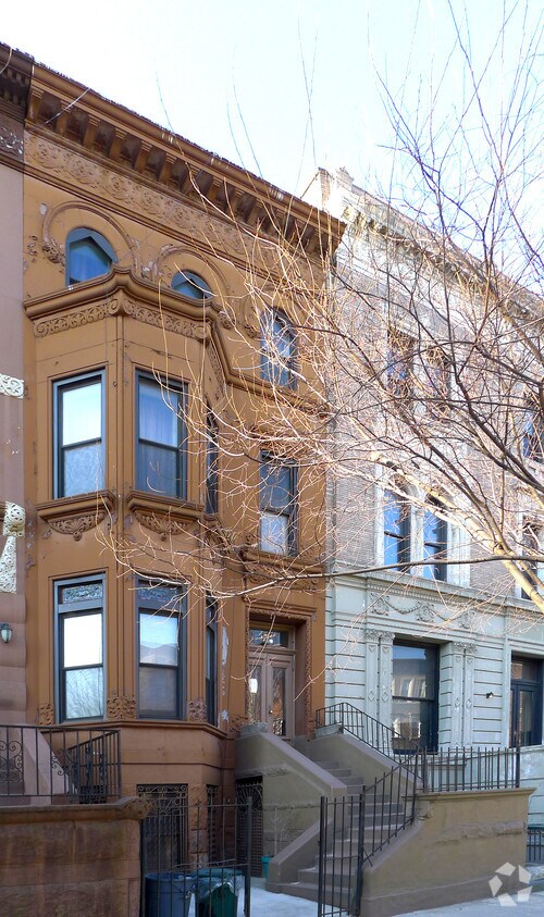 Foto del edificio - 672 Saint Marks Ave