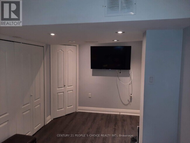 Building Photo - 3210 Carabella Way