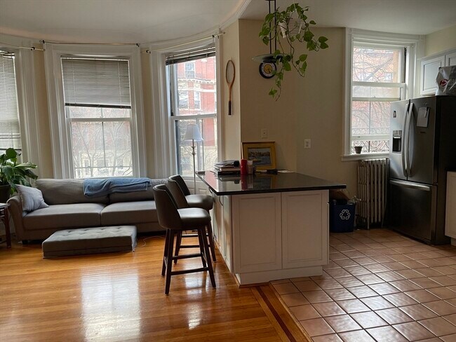 Foto del edificio - 335 Beacon St