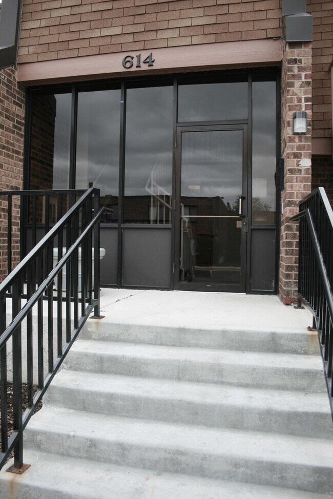 Main Entrance - 614 Tralee Ct