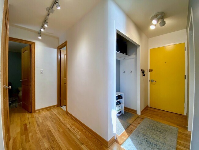 Foto del edificio - 3950 N Lake Shore Dr