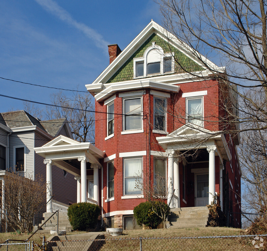 Building Photo - 2629 Hemlock St