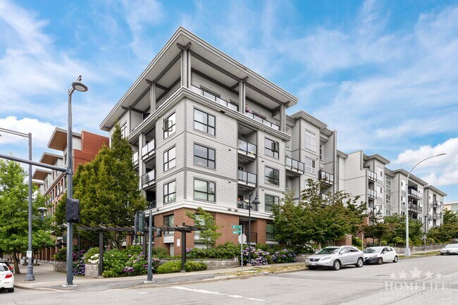 Photo du bâtiment - Stunning 2 Bed | 2 Bath Industrial-Chic Lo...