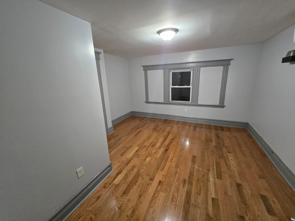 47 Baldwin Ave #3 — photo 4 of 7