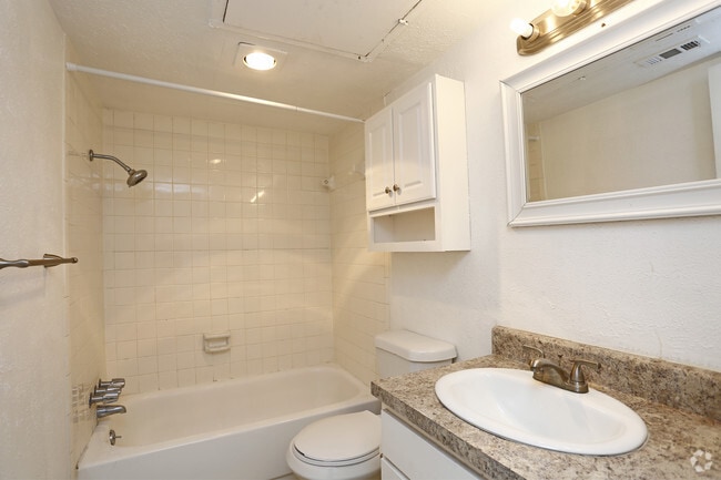 1HAB,1BA - 478 ft² - N.º 202 - BAÑO - Bowser