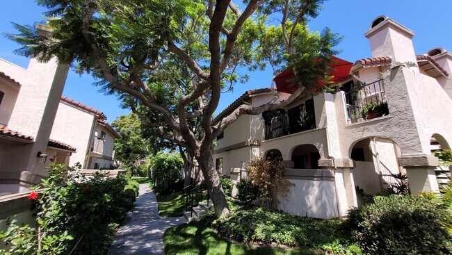 Foto del edificio - UTC / LA JOLLA COLONY - Nice 2 Bedroom 2 B...