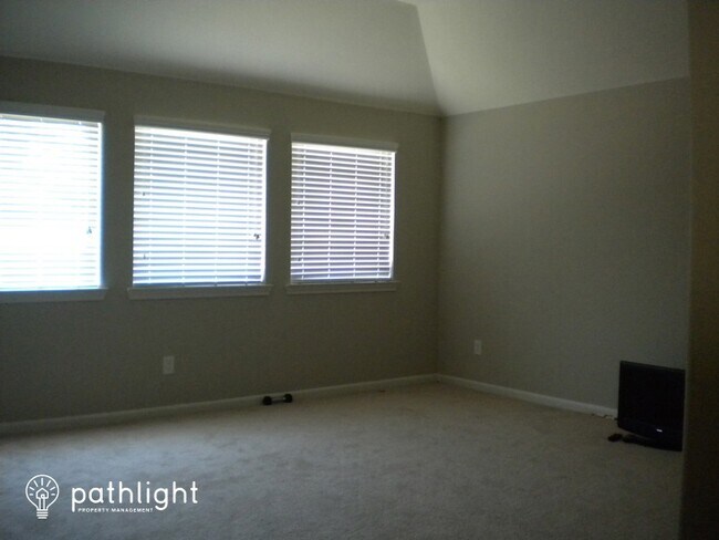 Building Photo - 403 Stonebrook Ln