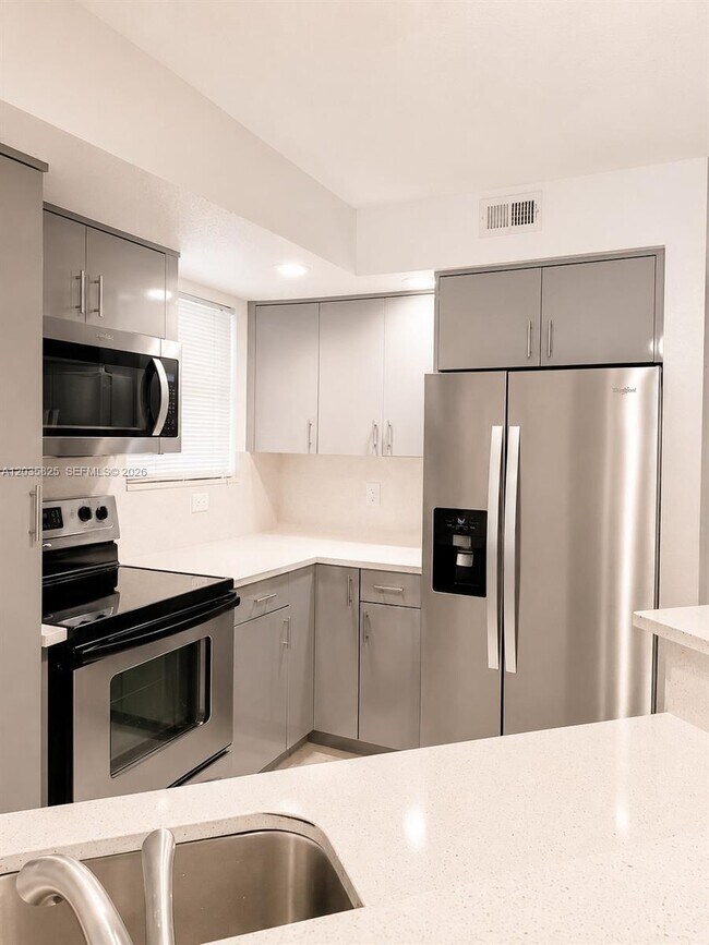 Building Photo - 663 Vista Isles Dr