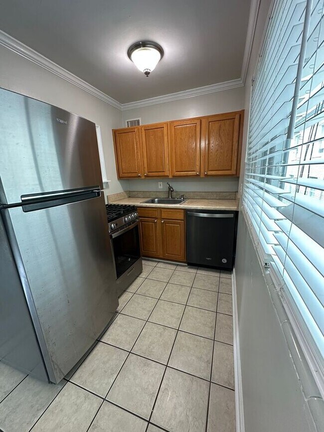 Foto del edificio - !!!WARNING: AVOID SCAMS CONFIRM RENTAL AT ...