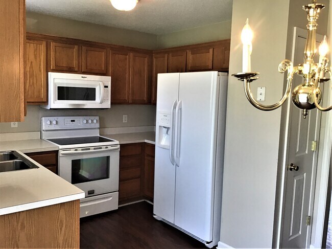 Building Photo - 8701 Purple Thistle Lane