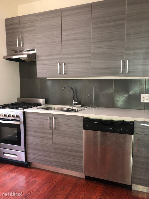 Foto principal - 1215 Lincoln Pl