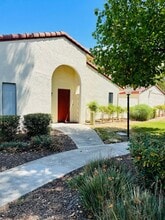 Building Photo - 5042 Glide Dr