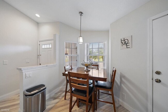 Building Photo - 2 br, 2 bath House - 8064 Summer Shores Dr