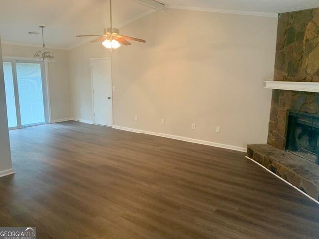 Foto del edificio - 5663 St Thomas Dr